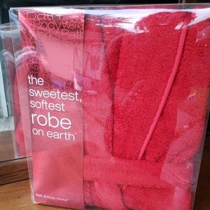 New bath and body works robe